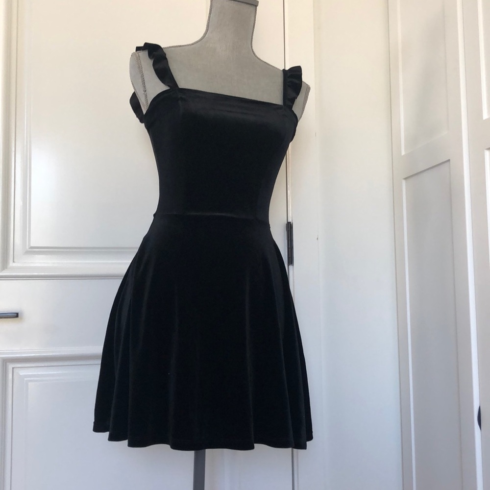 Suite Benedict black velvet dress